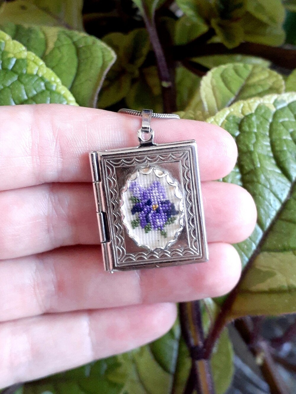 Silver Flower Locket